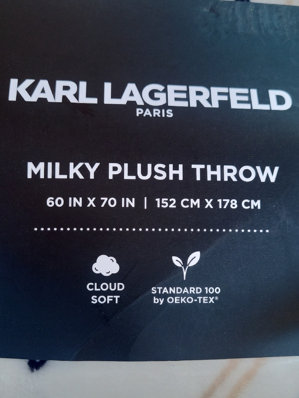 Karl Lagerfeld Black & White Milky Plush Throw Packaging - Picture 2 of 8